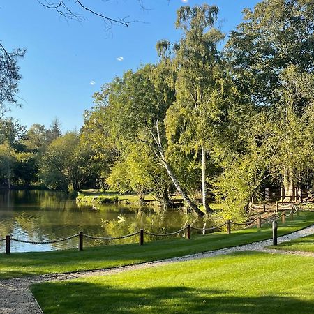 Great Hallingbury Lodges Ngoại thất bức ảnh